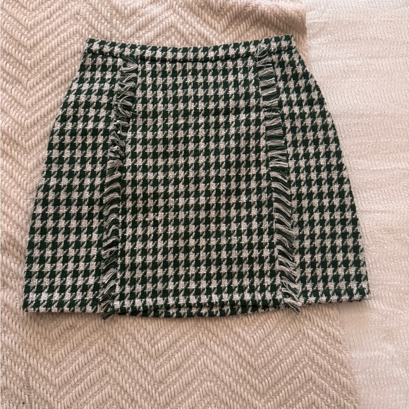 Lulu's Black and White Houndstooth Mini Skirt - Picture 1 of 3